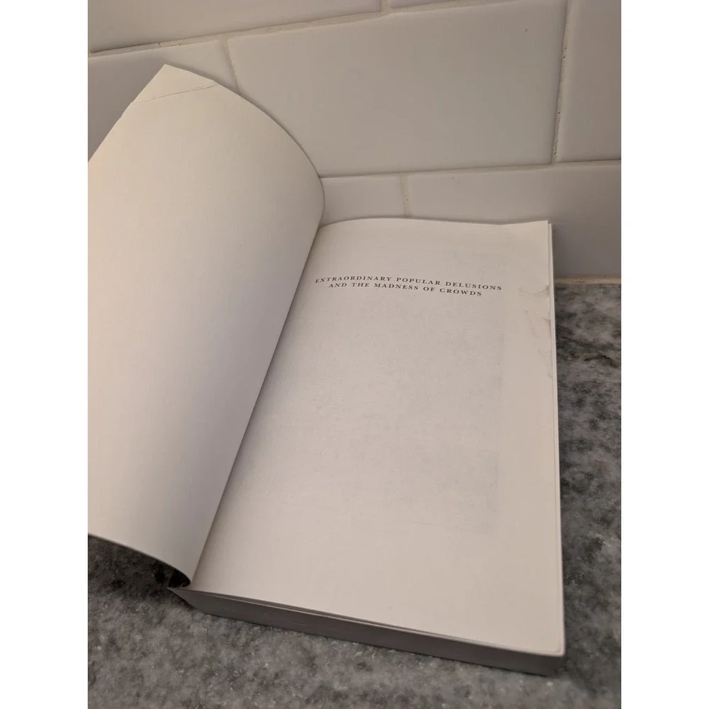 Extraordinary Popular Delusions and the Madness by Charles‎ Mackay